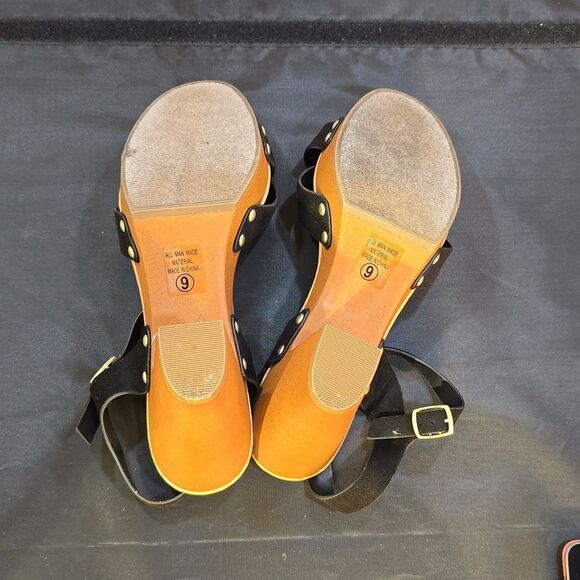 BRAND NEW SODA  WOMENS BLOCK HEEL PLATFORM SANDAL  - Picture 15 of 16